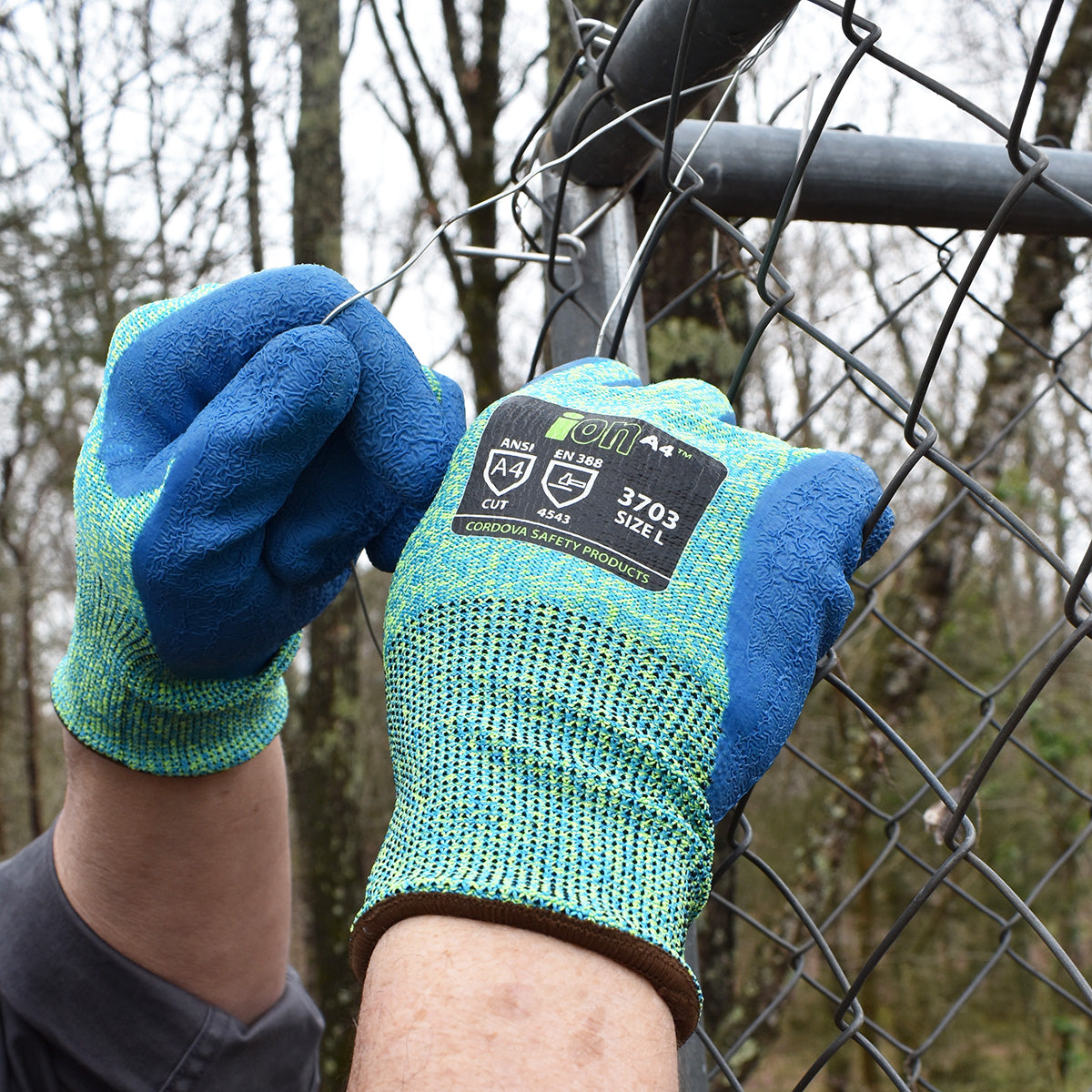Cut-Resistant Gloves, ANSI Cut Level A4, Crinkle Latex